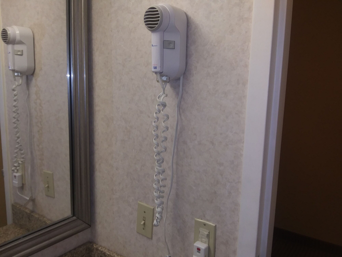 Bathroom 4, Quality Inn & Suites Syracuse Fairgrounds, Onondaga