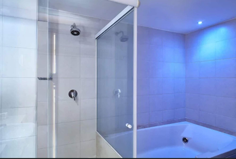 Bathroom 5, Sheraton Vitoria Hotel, Vitoria