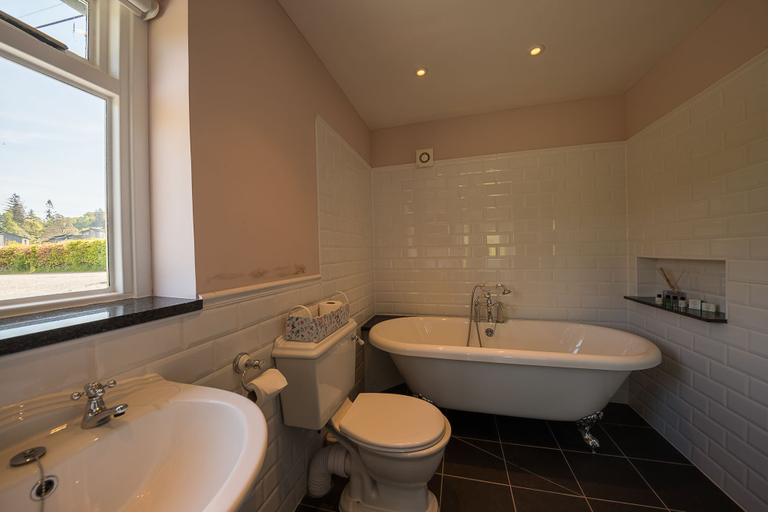 Bathroom 4, Taymouth Marina - Port Bane, Perthshire and Kinross