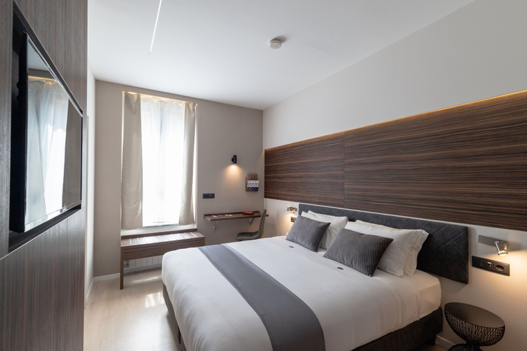 Bedroom 4, AH - Duomo Essence, Milano
