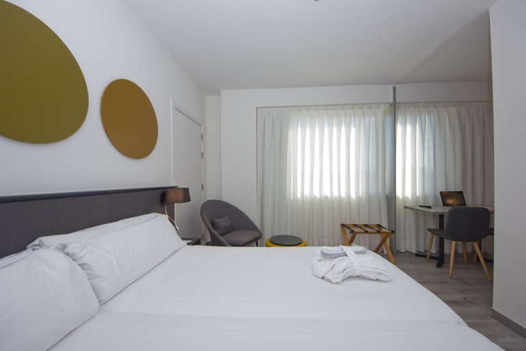 Bedroom 3, Aparthotel Atenea Valles, Barcelona