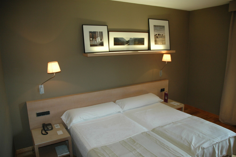 Bedroom 3, Parador de la Seu d'Urgell, Lleida