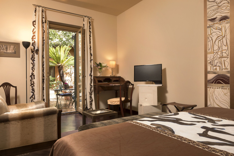 Bedroom 4, Buonanotte Garibaldi, Rome