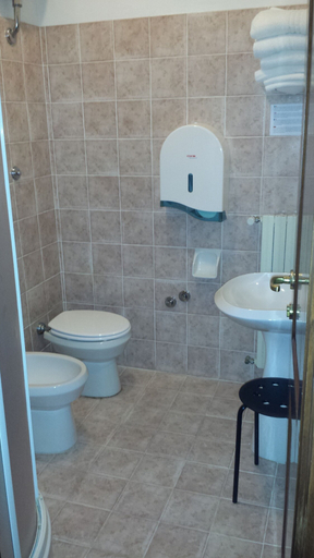Bathroom 5, Giovanni da Verrazzano, Florence