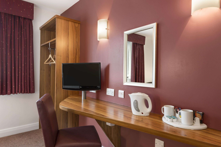 Others 5, Days Inn by Wyndham Corley NEC M6, Warwickshire