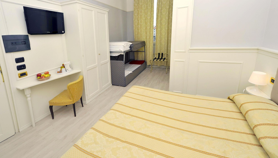 Bedroom 4, Hotel Ariston, Livorno