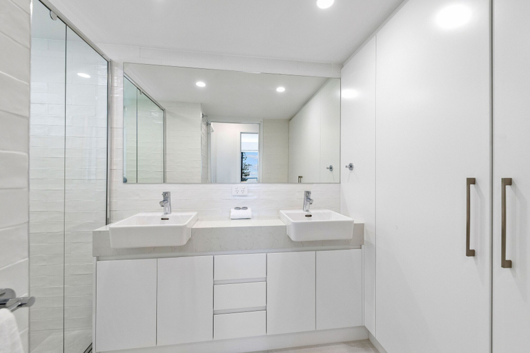 Bathroom 4, Alexandria Apartments, Maroochy - Mooloolaba