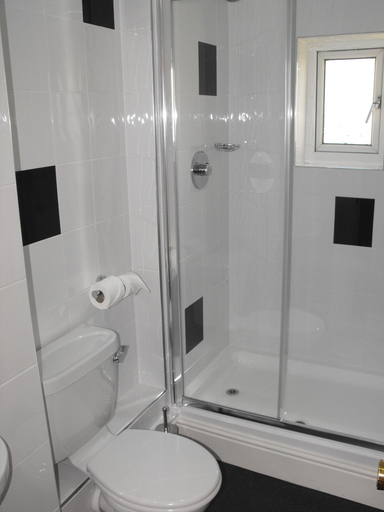 Bathroom 5, The Heritage Hotel, Torbay
