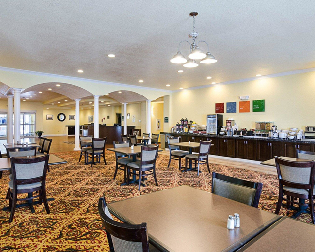 Food & Drinks 4, Comfort Inn & Suites Orange - Montpelier, Orange