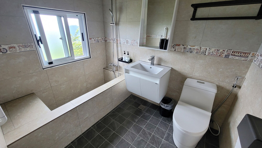 Bathroom 3, Maple Leaf Holiday Villa, Nantou