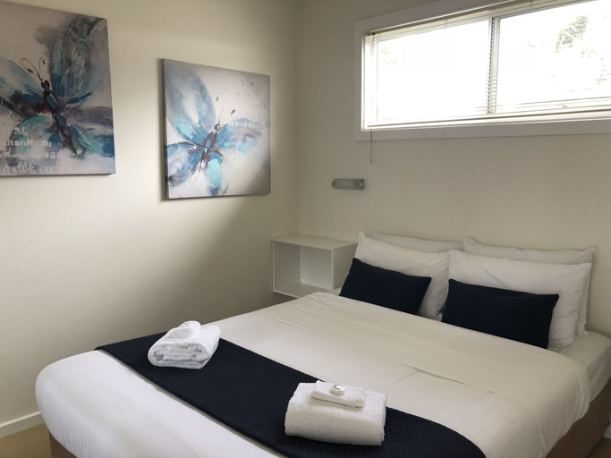 Bedroom 3, Dolphins Point Tourist Park, Shoalhaven - Pt B
