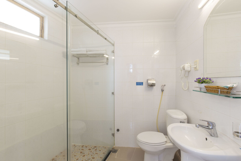 Bathroom 4, Spotlight Hotel, District 1