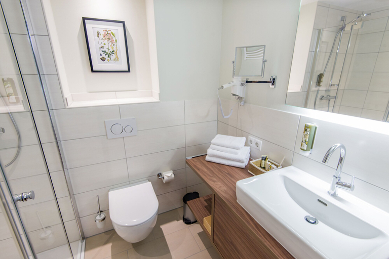Bathroom 5, Boutique-Hotel Zur alten Post, Dithmarschen