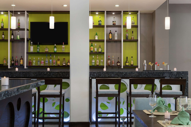Food & Drinks 5, Hilton Garden Inn Queretaro, Querétaro