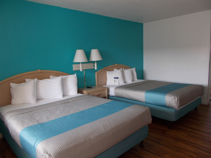 Bedroom 3, Motel 6 Fort Bragg, CA, Mendocino