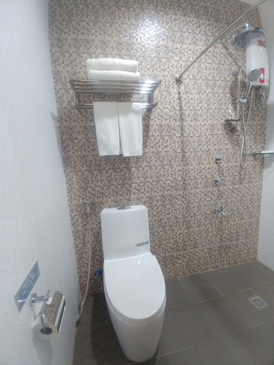 Bathroom 5, Bed and Bath Serviced Suites, Iloilo City