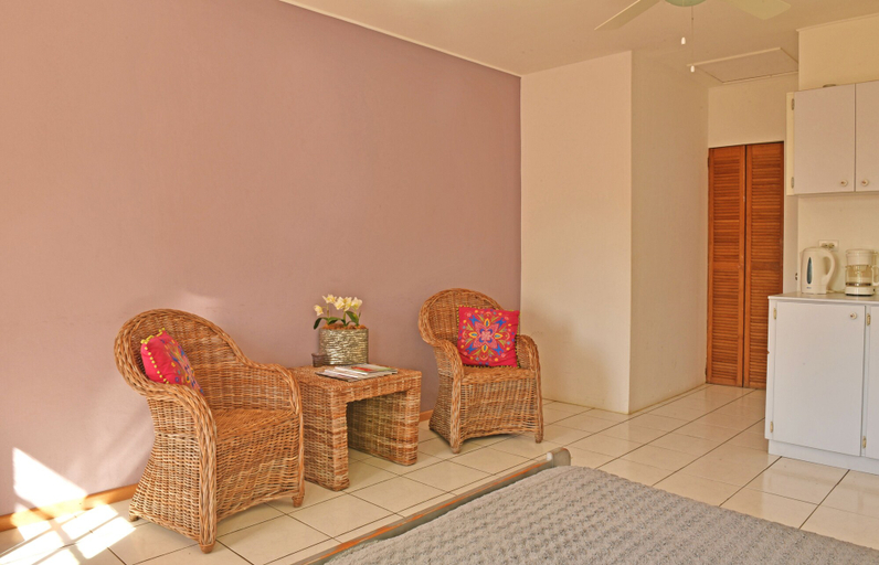 Others 5, Pega Pega Apartments