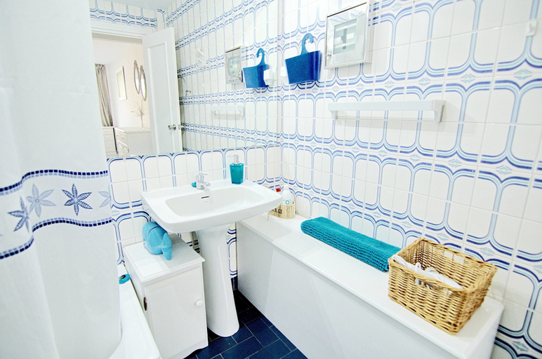 Bathroom 4, Cabopino Apartament, Málaga