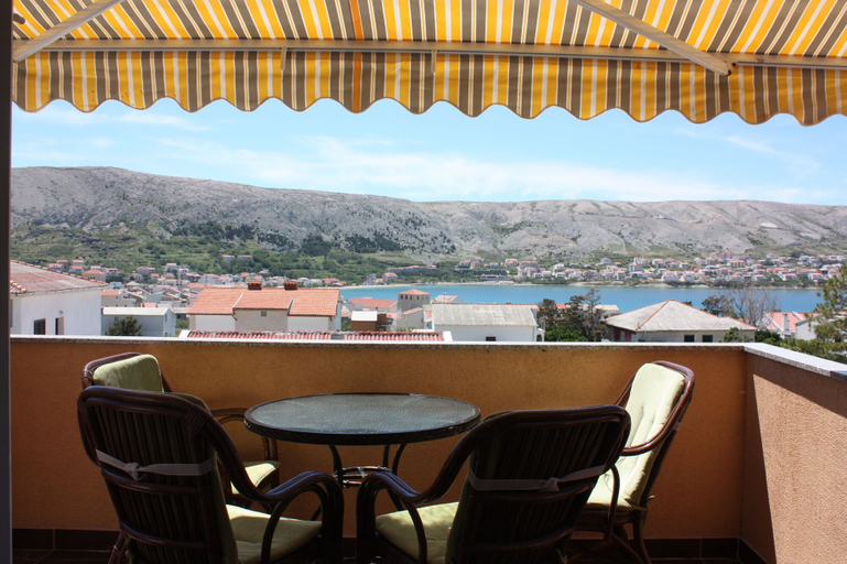 Others 4, Apartments Kaja, Pag