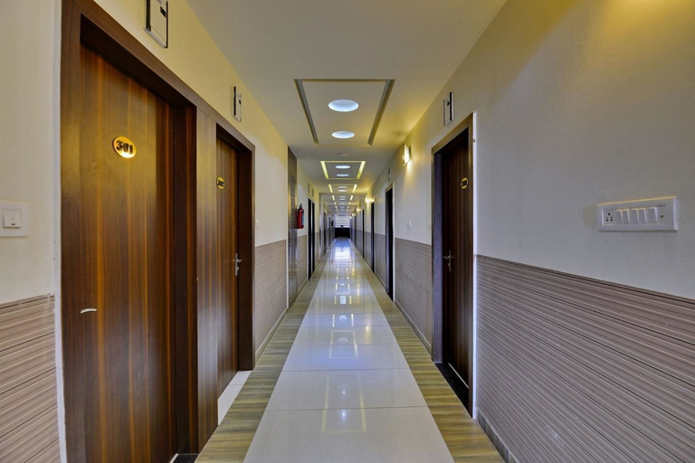 Others 5, Hotel Western, Bhopal