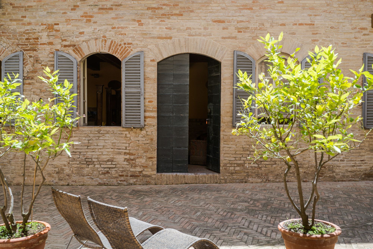 Exterior & Views 2, Palazzo Romani Adami, Fermo