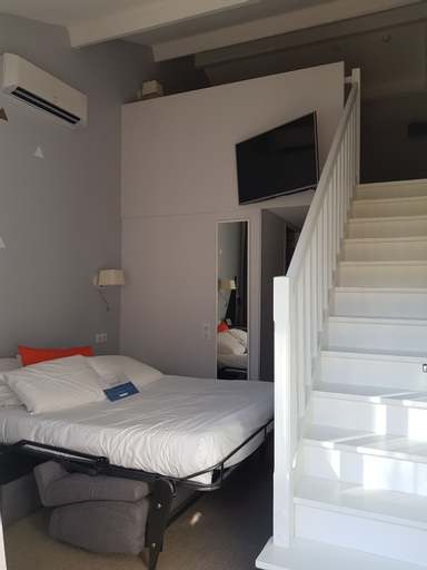 Bedroom 3, Kyriad Lyon Est ��� Saint Quentin Fallavier, Isère