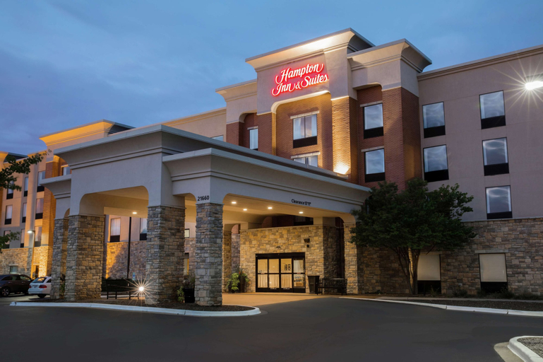 Exterior & Views 5, Hampton Inn & Suites Chicago Deer Park, Cook