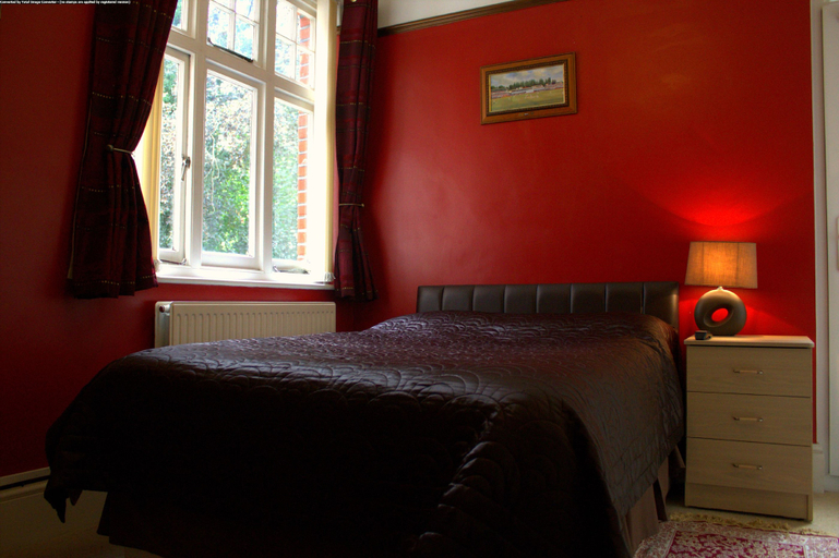 Bedroom 3, Gatwick Turret Guest House, Surrey