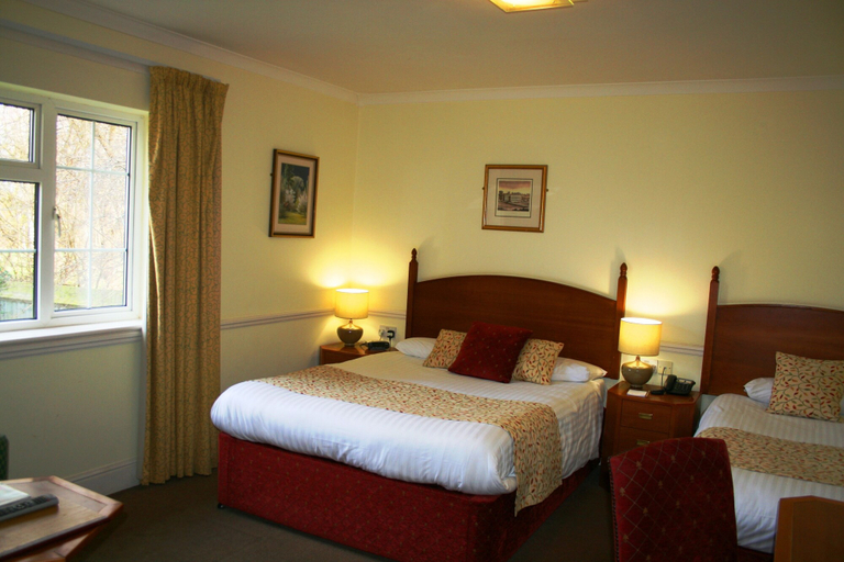 Bedroom 2, Queens Head Inn, Northamptonshire