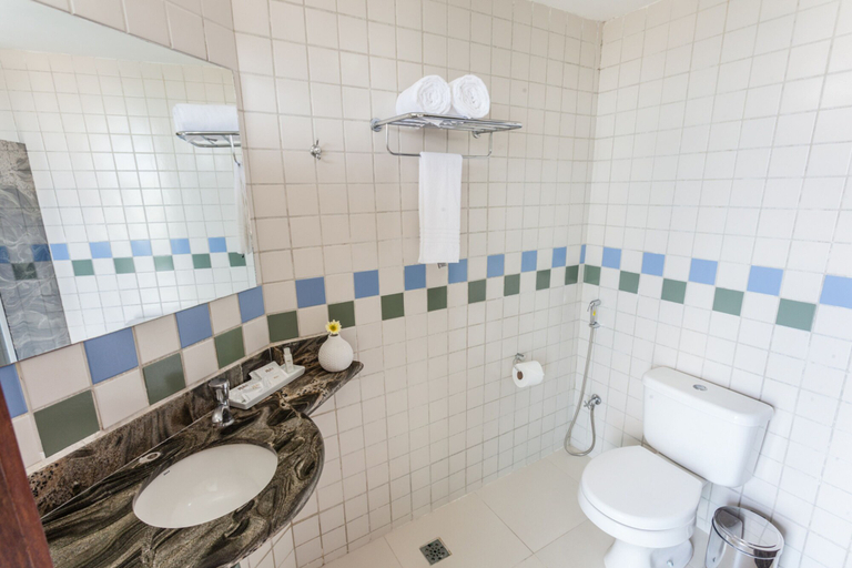 Bathroom, João Pessoa Hplus Beach, João Pessoa