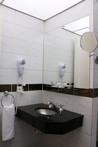Bathroom 4, Centuria Hotel Buenos Aires, Distrito Federal
