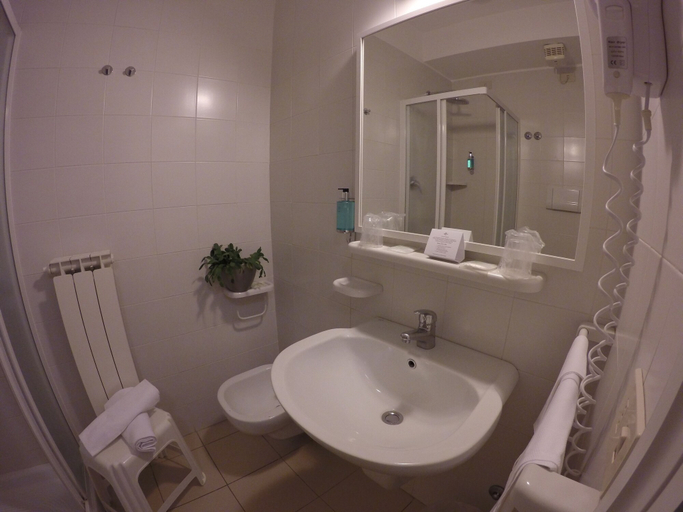 Bathroom 4, Casa Leonori, Perugia