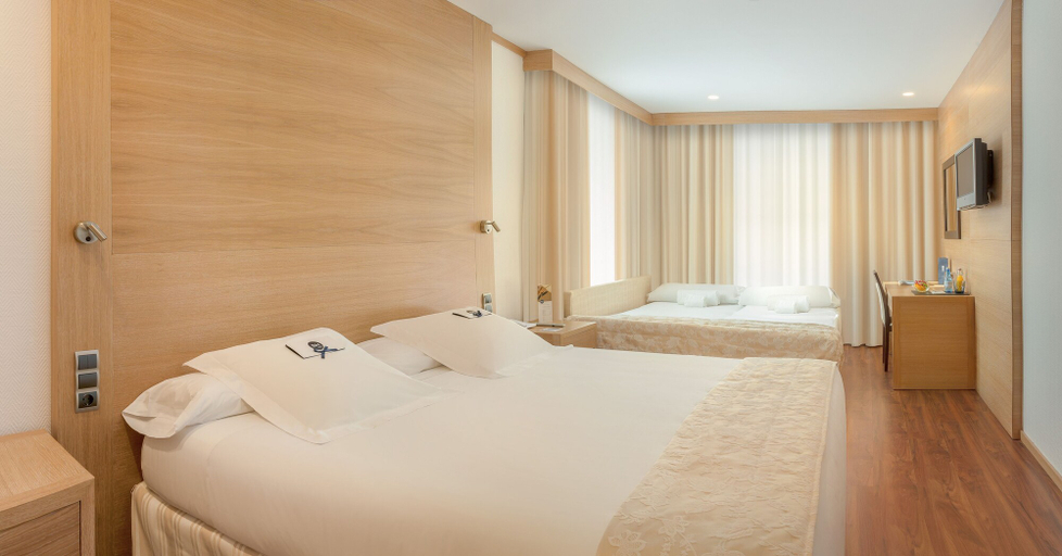 Bedroom 4, SH Valencia Palace Hotel, Valencia