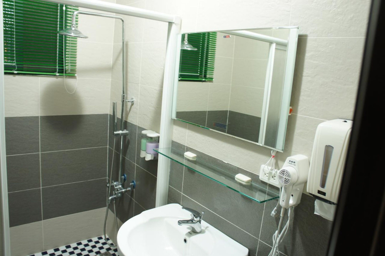 Bathroom 4, Guanshan Fukuda Homestay, Taitung