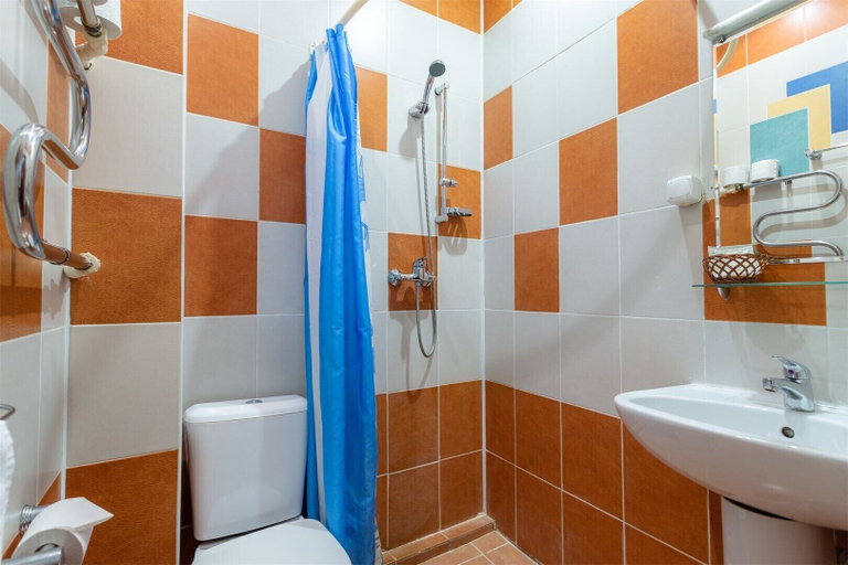 Bathroom 3, Elizar hotel, Sankt-Peterburg gorsovet