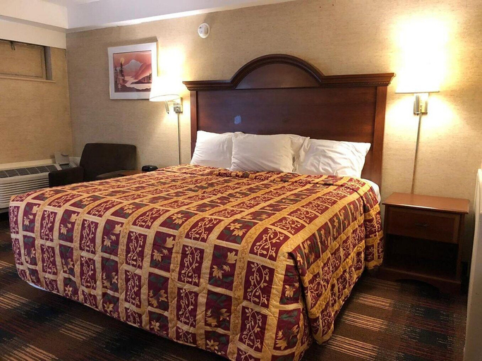 Bedroom 4, Red Carpet Inn North Syracuse, Onondaga