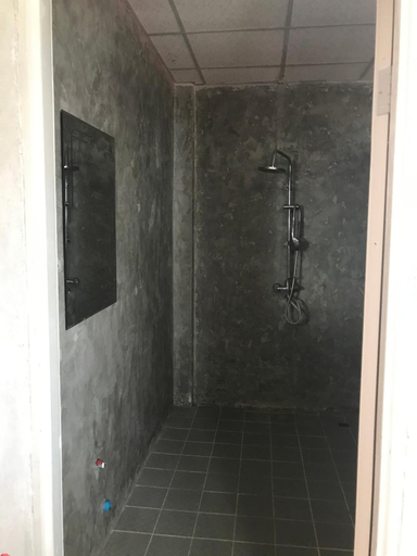 Bathroom 4, Green Mango Guesthouse - Hostel, Phuket Island