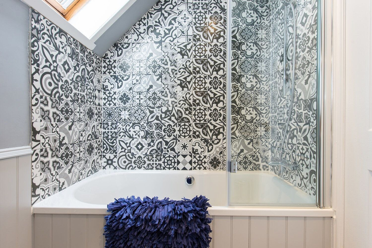 Bathroom 3, Kilchrenan Inn, Argyll and Bute