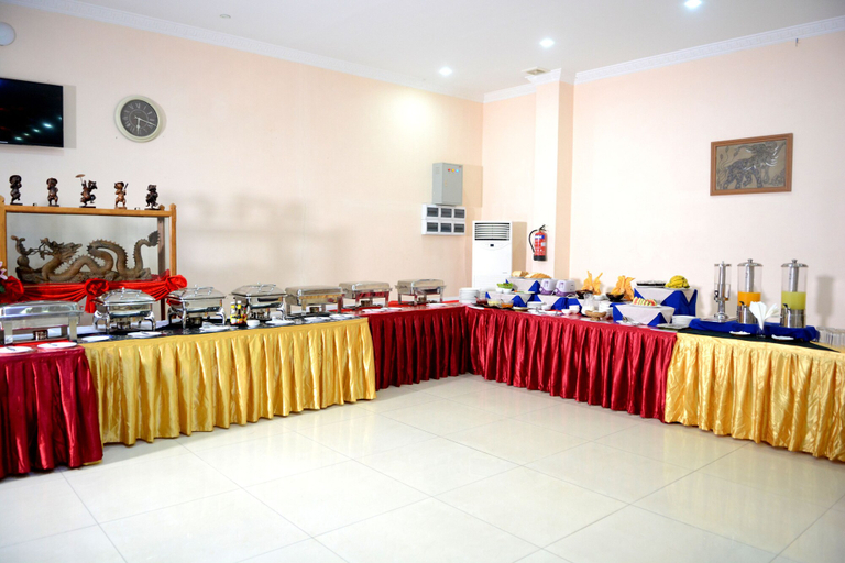 Food & Drinks 5, Hotel Sidney, Yangon