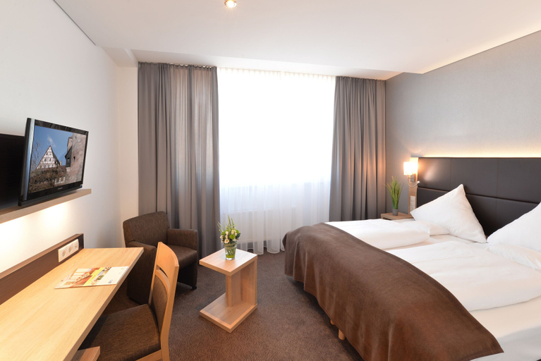 Bedroom 3, Ringhotel Loew's Merkur, Nürnberg