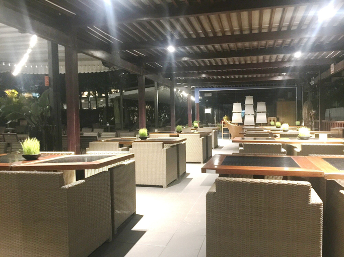 Food & Drinks 5, Diamond Suite Scenic Valley Condotel, District 7