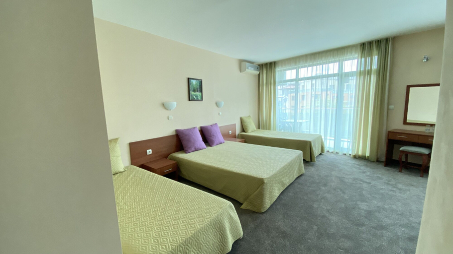 Bedroom 3, L&B Hotel, Nesebar