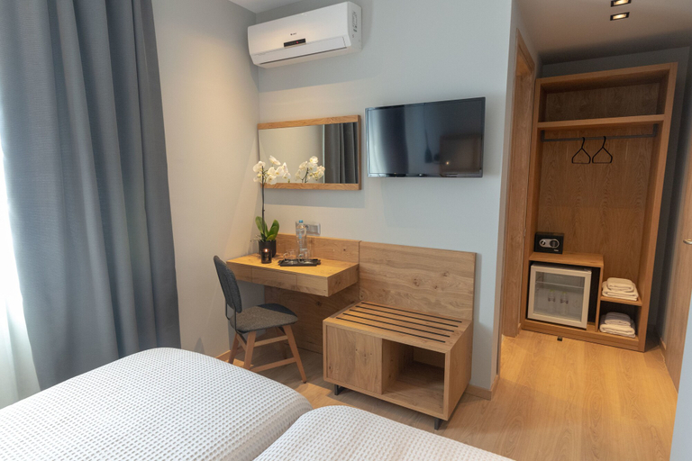 Bedroom 5, Grand Port Suites Thessaloniki, Central Macedonia