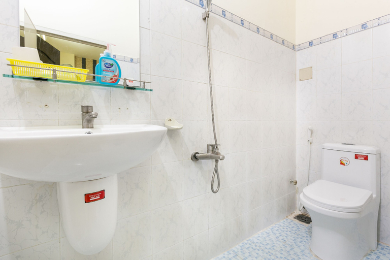 Bathroom 4, Kim Long Hotel, Phú Nhuận