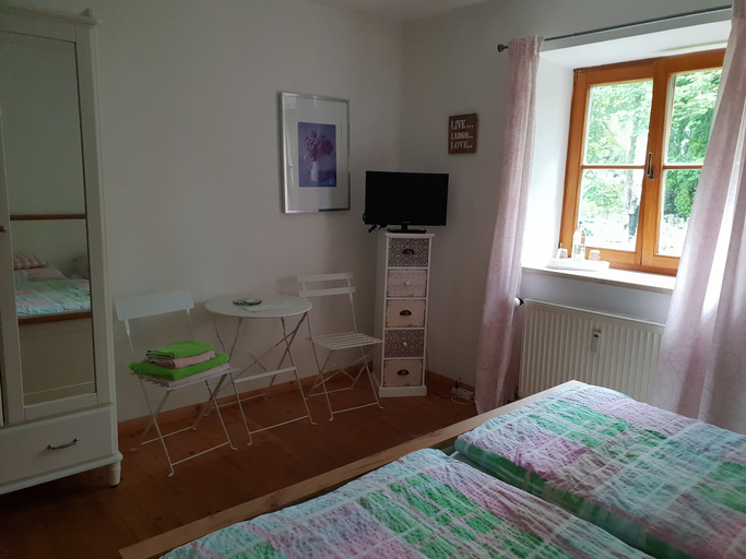 Bedroom 4, Martina's place, Weilheim-Schongau