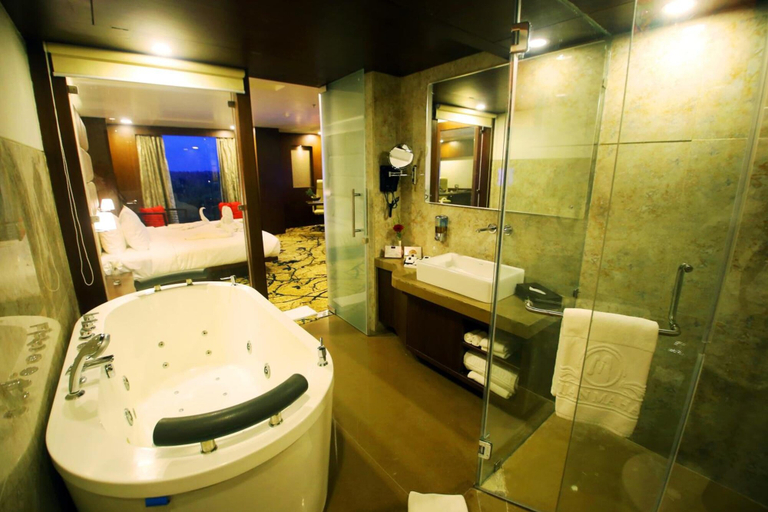 Bathroom 3, Vijan Mahal, Jabalpur