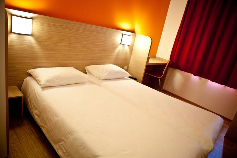 Bedroom 2, Hotel Premiere Classe Wroclaw Centrum, Środa Śląska