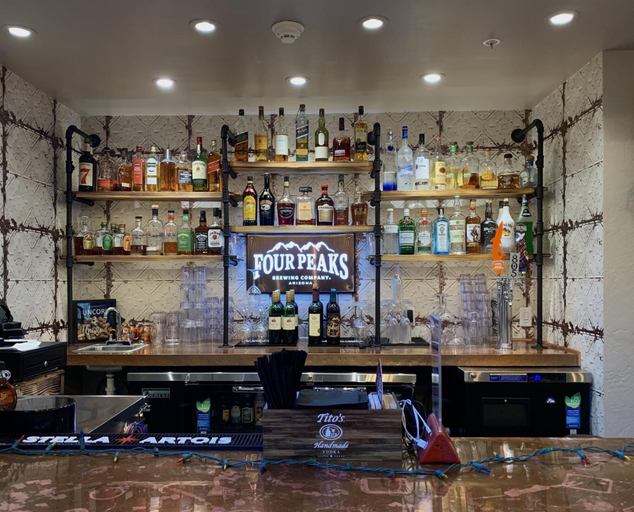 Food & Drinks 5, GreenTree Inn & Suites in Pinetop, Navajo