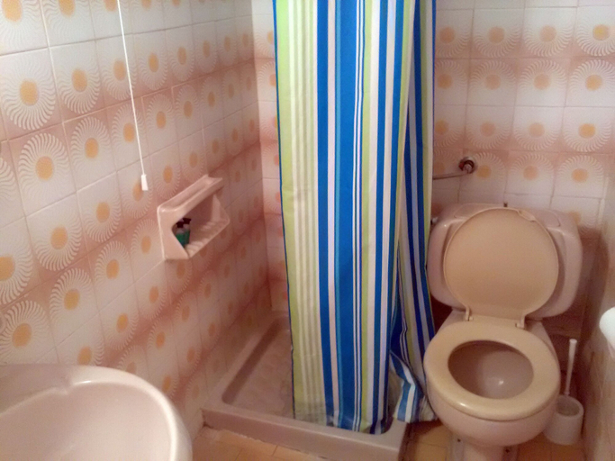 Bathroom 4, Hotel Galaxias, Central Greece