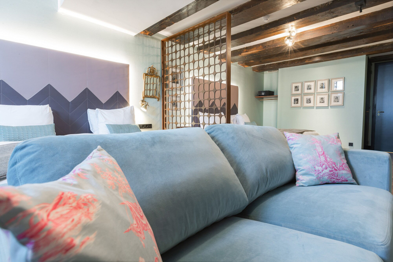 Bedroom 4, The Hendrick's Hotel, Amsterdam